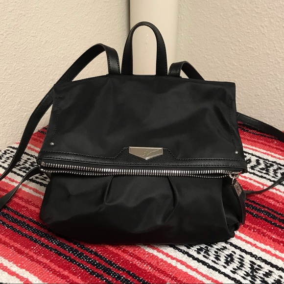 simply vera vera wang sorrento backpack